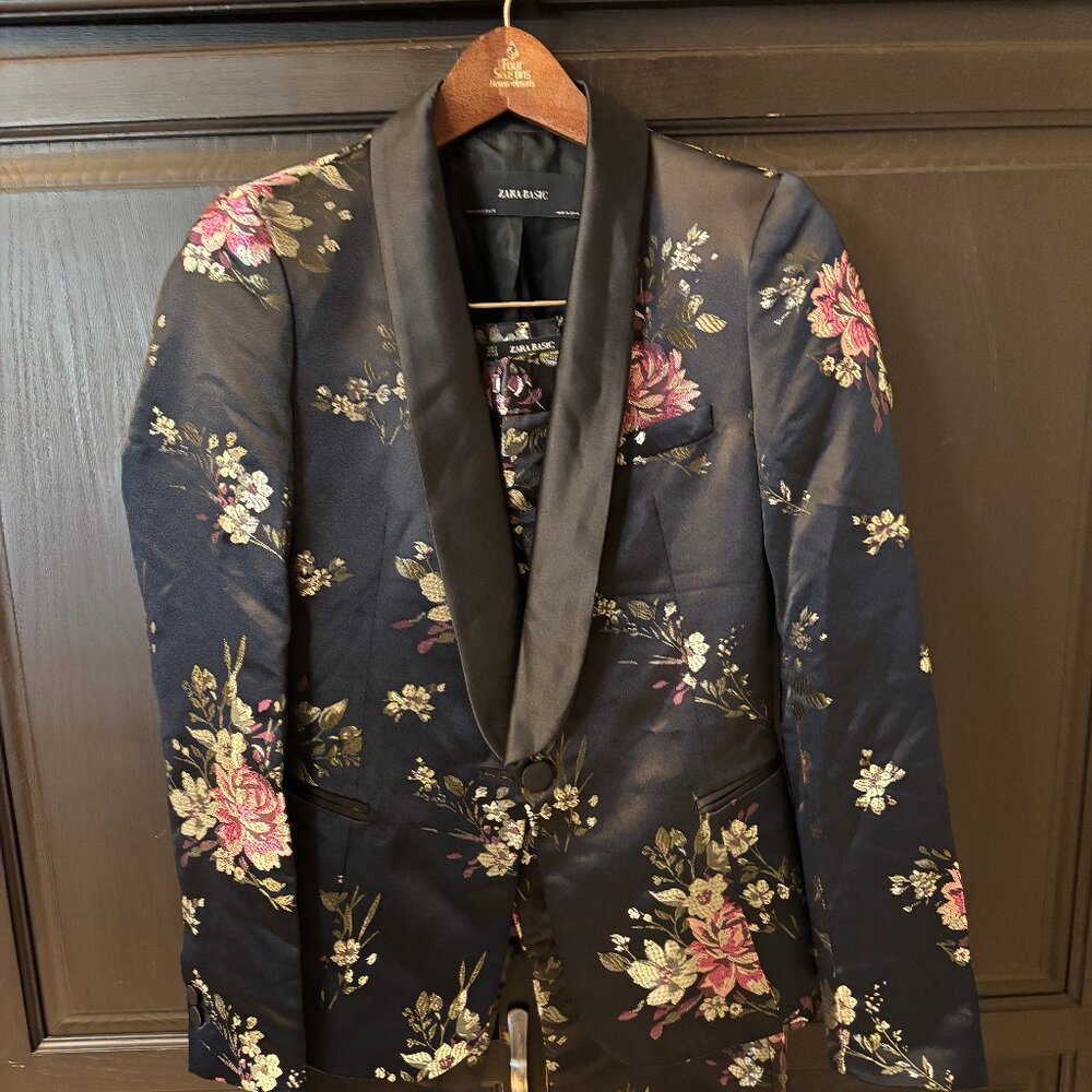 Adorable Zara 2-piece suit - Size small